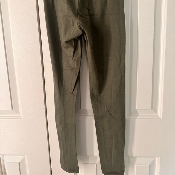 PLT Leggings - Picture 4 of 5